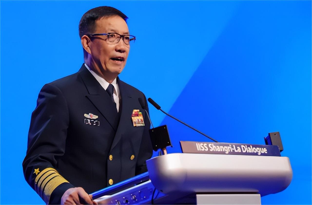 国防部部长权力有多大，职责与影响力的探讨，国防部部长职责与影响力深度探讨，权力与职责的权衡