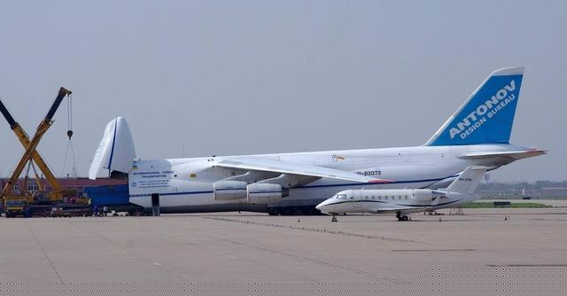 运-50大型战略运输机的优势与挑战，探索航空运输的未来之路，运-50大型战略运输机的优势与挑战，航空运输的未来之路探索