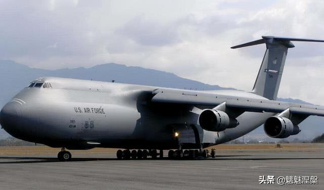 中国400吨重型运输机，引领航空物流新时代的巨擘，中国巨型运输机引领航空物流新时代，400吨重型运输机亮相