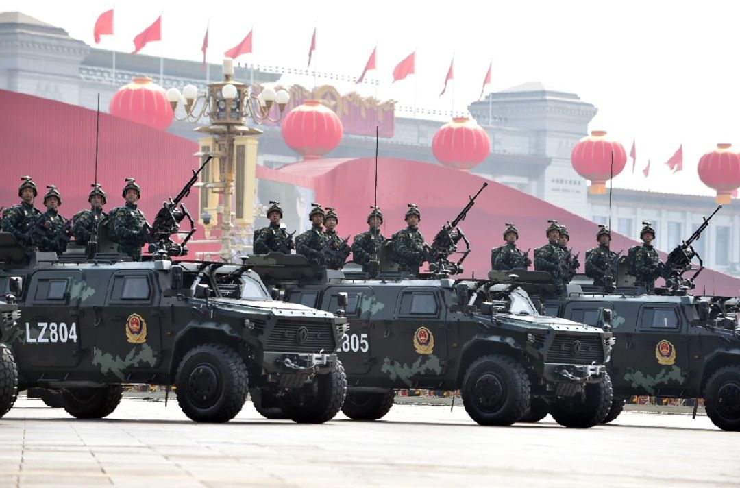 新中国成立70周年大阅兵，壮丽军威，辉煌历程，新中国成立70周年大阅兵，壮丽军威，辉煌历程庆典展风采