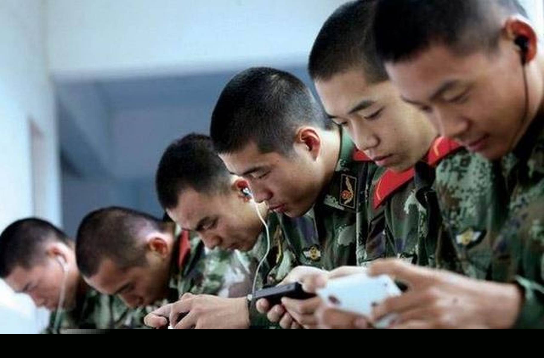 士兵在部队里是禁欲的吗？深度解析军营性规范与士兵生活，军营性规范与士兵的禁欲生活，深度解析与探讨