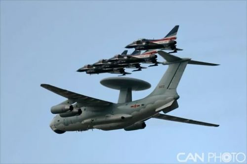 空警2000坠毁事件深度解析，空警2000坠毁事件深度剖析与反思
