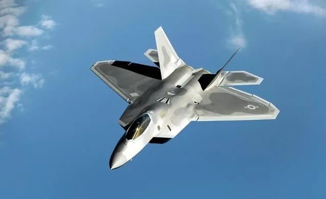 歼20与美国F35，技术差距与战略对比，歼20与F35，技术差距及战略对比分析